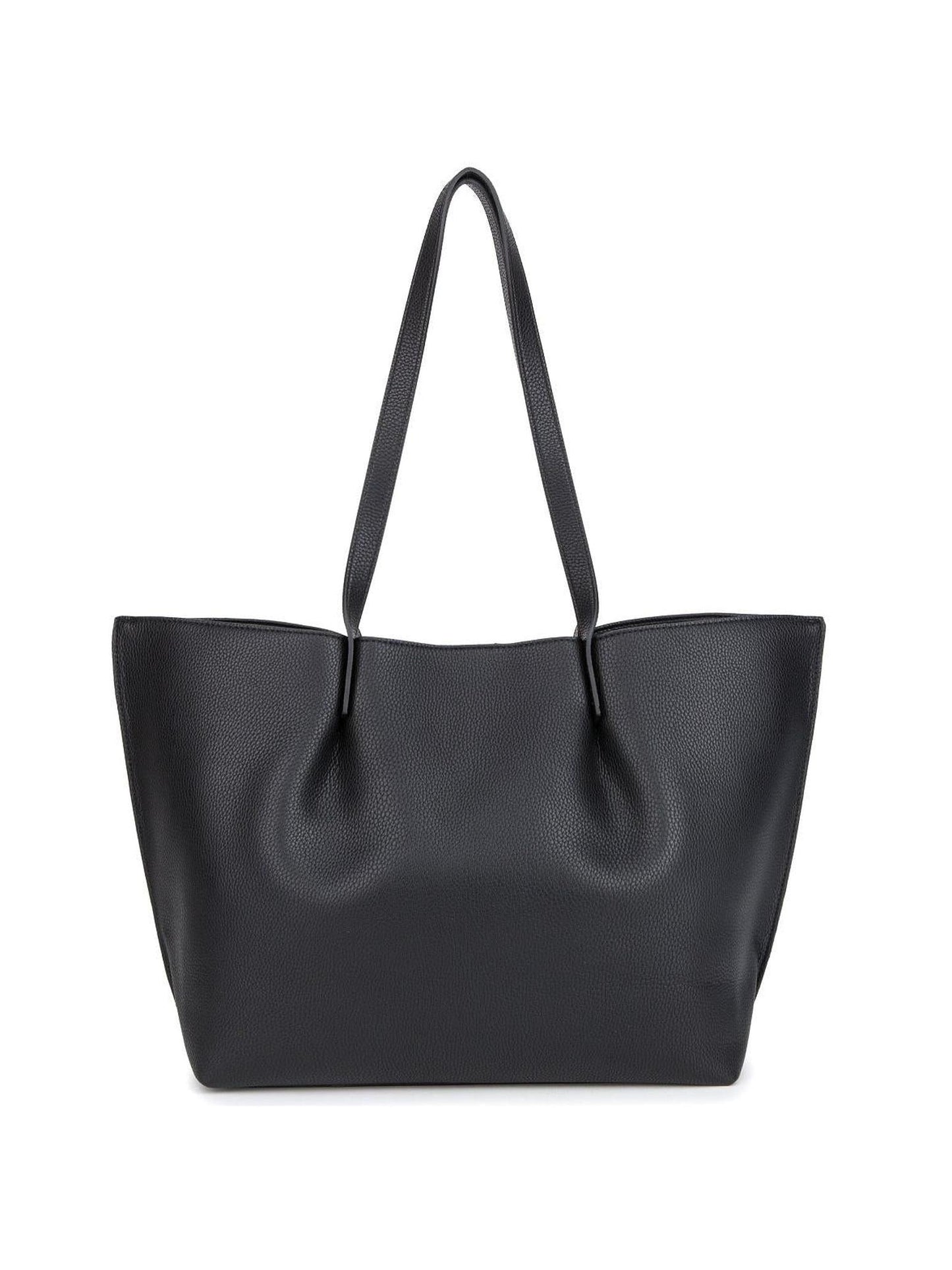 Shopper "Nicole" Schwarz